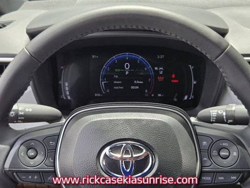 Used 2026 Toyota Corolla SE FWD image 30