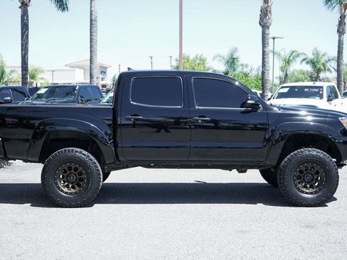 Used 2015 Toyota Tacoma 4x4 Double Cab w/ TRD Off-Road Package image 11
