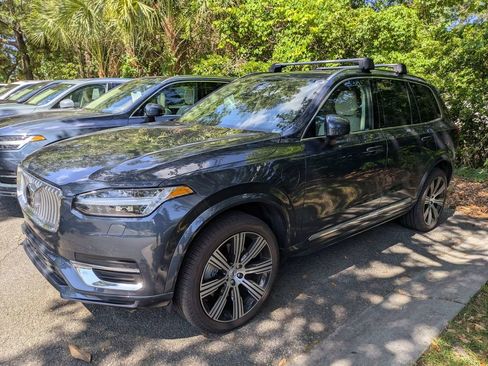 Used 2025 Volvo XC90 T8 Ultra w/ Protection Package Premier AWD/4WD image 4