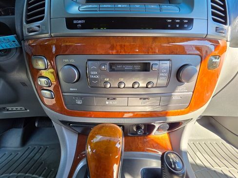 Used 2004 Lexus LX 470 4WD image 45