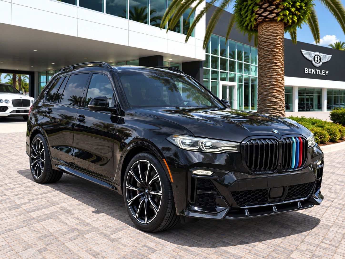 Used 2020 BMW X7 xDrive40i w/ M Sport Package AWD/4WD image 1