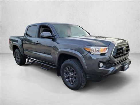 Used 2022 Toyota Tacoma SR5 RWD image 3