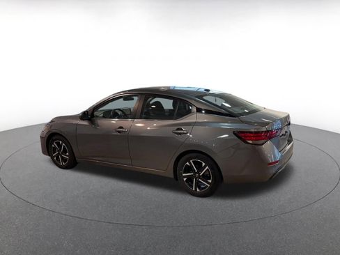 Used 2025 Nissan Sentra SV image 10