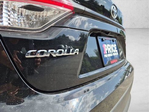 Used 2024 Toyota Corolla LE FWD image 4