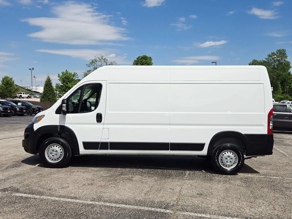 Used 2026 RAM ProMaster 2500 w/ Convenience Group FWD image 6