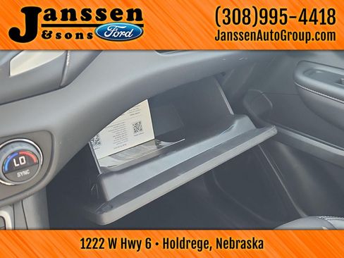 Used 2023 GMC Terrain SLT AWD/4WD image 29