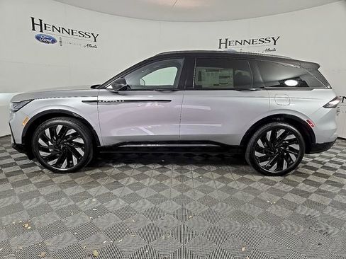 Used 2026 Lincoln Nautilus Reserve w/ Jet Appearance Package AWD/4WD image 7