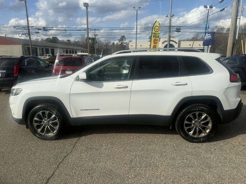Used 2019 Jeep Cherokee Latitude Plus image 4