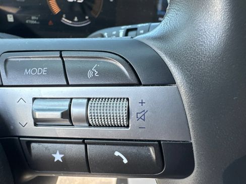 Used 2025 Hyundai Kona SEL AWD/4WD image 16