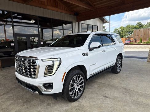 Used 2026 GMC Yukon Denali w/ Denali Reserve Package AWD/4WD image 25
