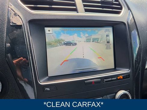 Used 2018 Ford Explorer XLT w/ Equipment Group 202A AWD/4WD image 3