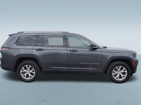 Used 2022 Jeep Grand Cherokee L Limited image 9