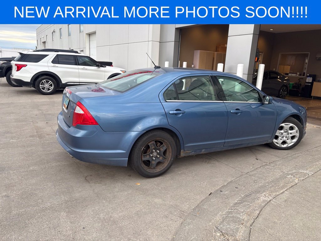 Used 2010 Ford Fusion SE FWD image 3