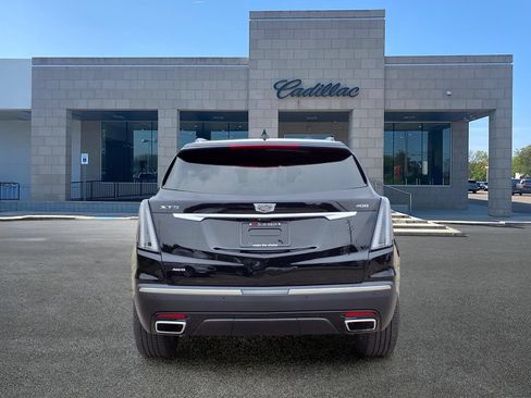 Used 2022 Cadillac XT5 Sportv w/ Platinum Package AWD/4WD image 6