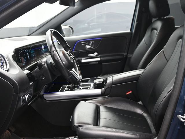 Used 2023 Mercedes-Benz GLA 250 4MATIC w/ Premium Package image 11