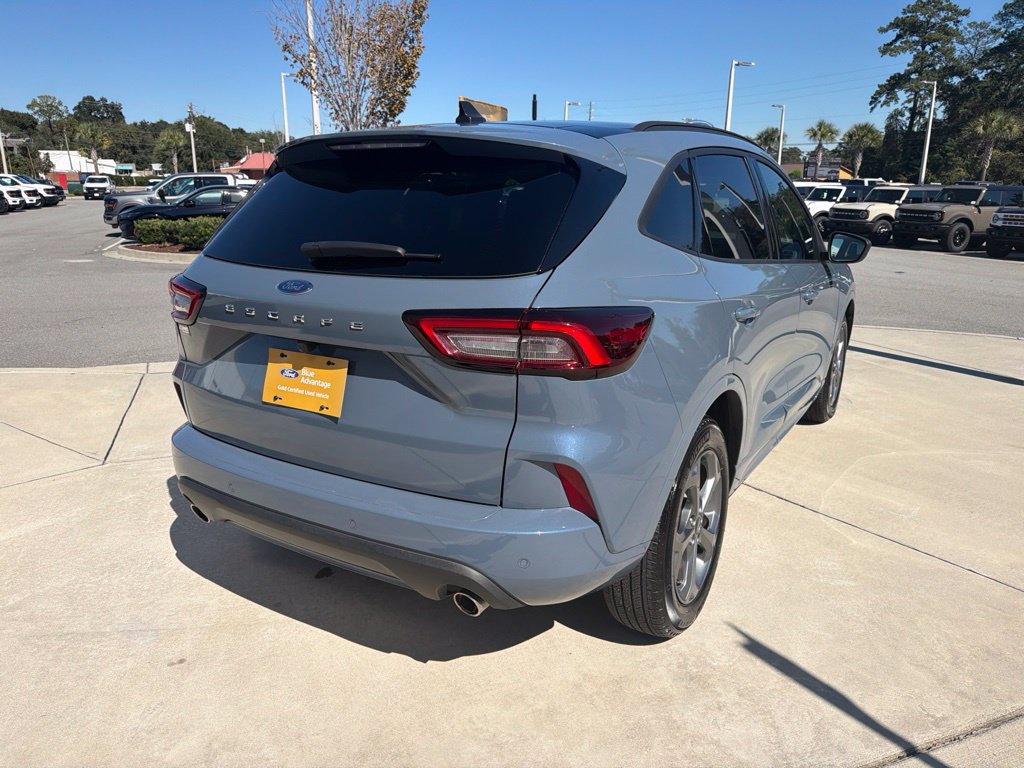 Used 2024 Ford Escape ST-Line w/ Tech Pack #1 FWD image 8