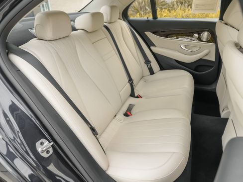 Used 2023 Mercedes-Benz E 350 Sedan image 39