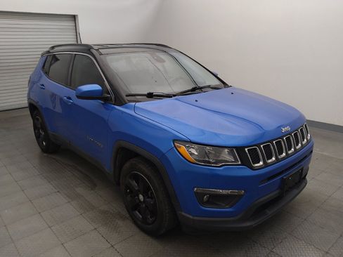 Used 2020 Jeep Compass Latitude w/ Cold Weather Group FWD image 13