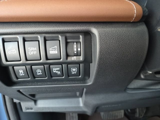 Used 2023 Subaru Forester Touring AWD/4WD image 19