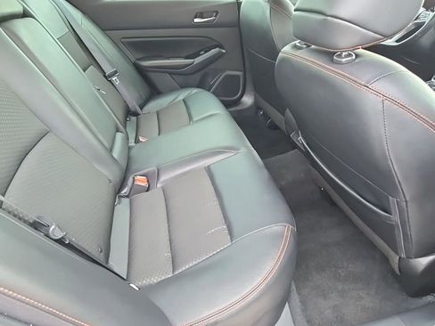 Used 2025 Nissan Altima 2.5 SR FWD image 37