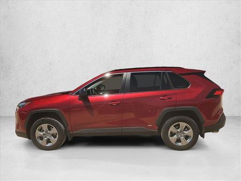 Used 2024 Toyota RAV4 LE AWD/4WD image 9