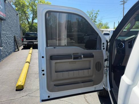 Used 2010 Ford F250 XLT AWD/4WD image 11