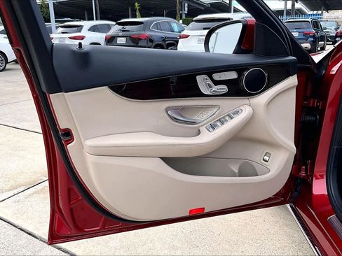 Used 2017 Mercedes-Benz C 300 Sedan image 21
