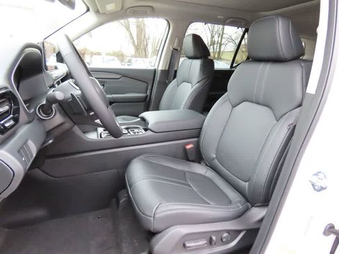 New 2026 Honda Pilot Touring image 14