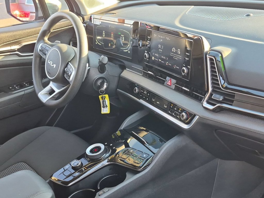 Certified 2025 Kia Sportage LX AWD/4WD image 29