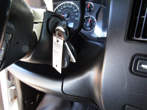 Used 2021 Chevrolet Express 2500 w/ Driver Convenience Package RWD image 13