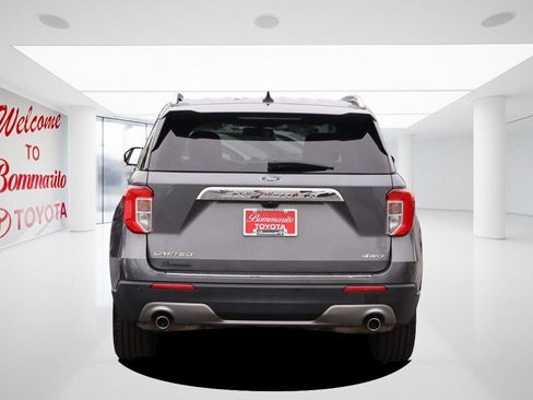 Used 2022 Ford Explorer Limited w/ Equipment Group 301A AWD/4WD image 6