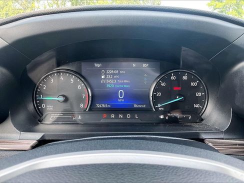Used 2022 Ford Explorer Limited w/ Hybrid Equipment Group 310A AWD/4WD image 16