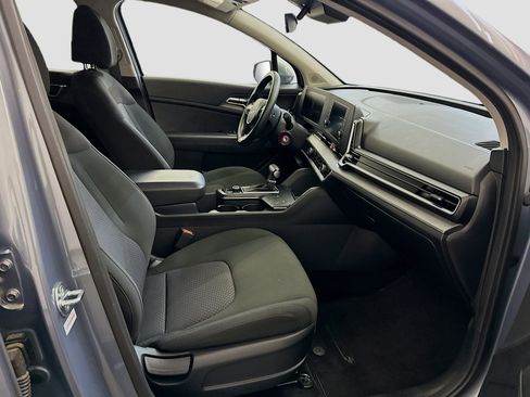 Used 2025 Kia Sportage LX image 31