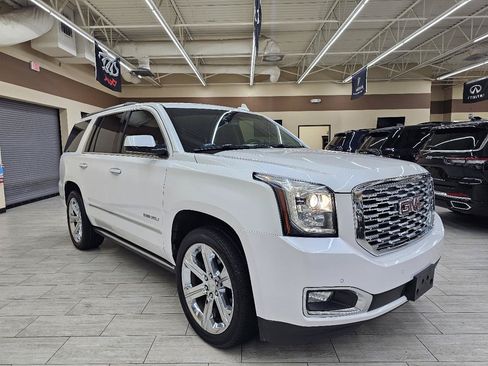 Used 2020 GMC Yukon Denali w/ Denali Ultimate Package AWD/4WD image 4