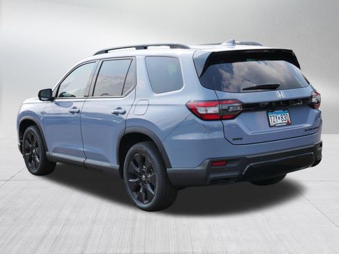 Certified 2026 Honda Pilot Black Edition image 5