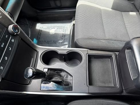 Used 2017 Toyota Camry LE FWD image 36