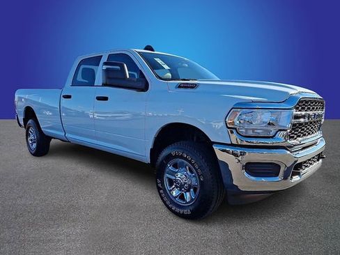 Used 2023 RAM 2500 Tradesman w/ Chrome Appearance Group image 2