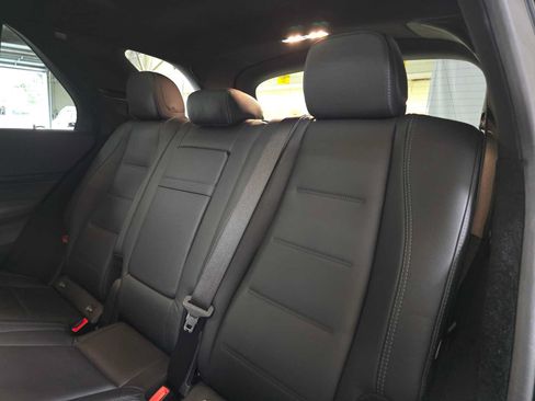 Used 2024 Mercedes-Benz GLE 350 4MATIC image 17