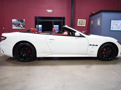 Used 2019 Maserati GranTurismo Sport image 19