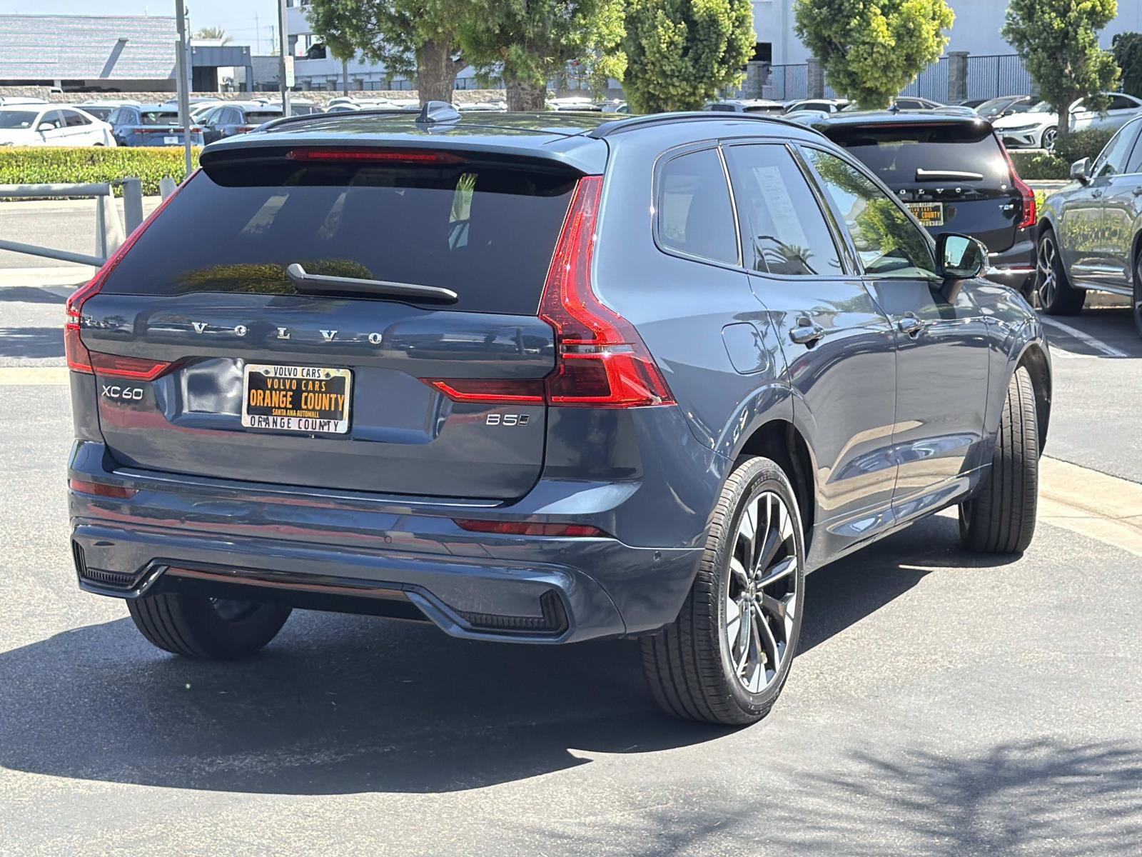 Certified 2026 Volvo XC60 B5 Plus AWD/4WD image 5