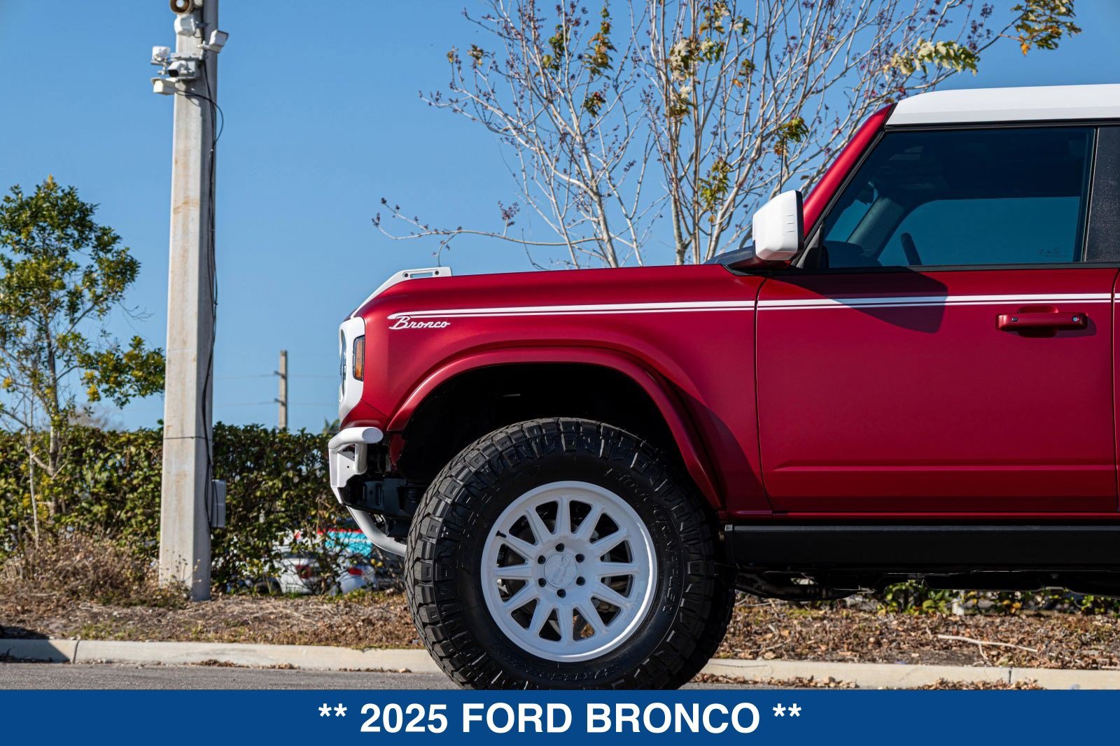 Used 2025 Ford Bronco Heritage Edition AWD/4WD image 37