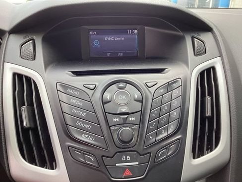 Used 2014 Ford Focus SE FWD image 26