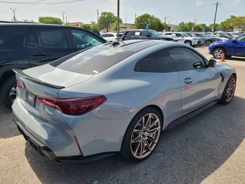 Used 2025 BMW M4 Competition RWD image 3