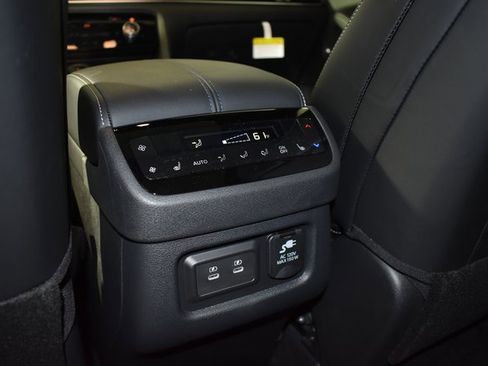 New 2026 INFINITI QX60 Autograph image 15