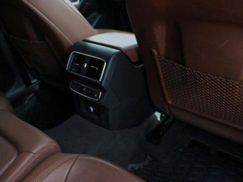 Used 2018 Audi Q5 2.0T Premium Plus w/ Premium Plus Package image 17