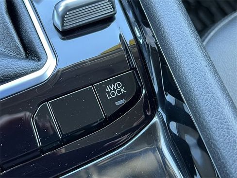 Certified 2022 Jeep Compass Limited w/ Sun and Sound Group image 33