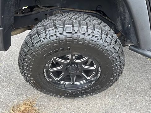 Used 2012 Jeep Wrangler Unlimited Sport AWD/4WD image 9