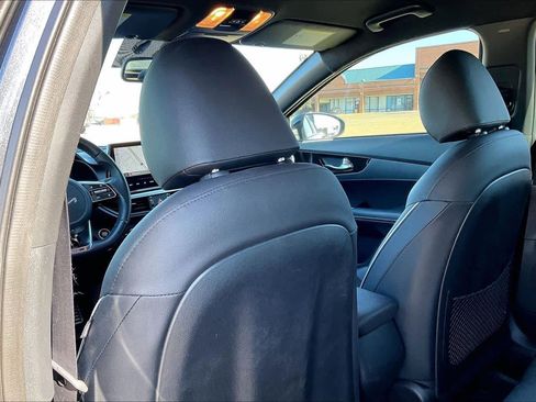 Certified 2024 Kia Forte GT-Line image 12