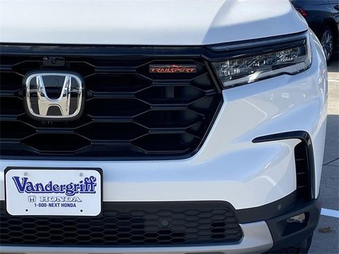 New 2025 Honda Pilot TrailSport image 9