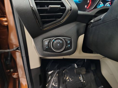 Used 2017 Ford Escape Titanium FWD image 46